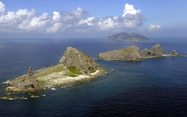 中国による沖縄県・尖閣諸島を巡る対応が互いの国への感情に大きな影響を与えている＝共同