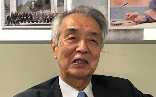 いぶき・ぶんめい 京大経卒。大蔵省(現財務省)を経て1983年衆院選で初当選。文科相や党幹事長、財務相、衆院議長などを歴任。衆院当選12回。83歳。