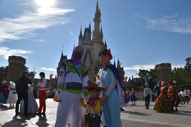 東京ディズニーランド 2年ぶりハロウィーン仮装イベント 日本経済新聞 東京ディズニーランド 2年ぶりハロウィーン仮装イベント 日本経済新聞