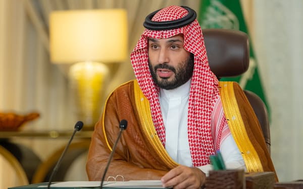ムハンマド皇太子はサウジアラビアの改革を主導する（23日、リヤドでのスピーチ）=ロイター