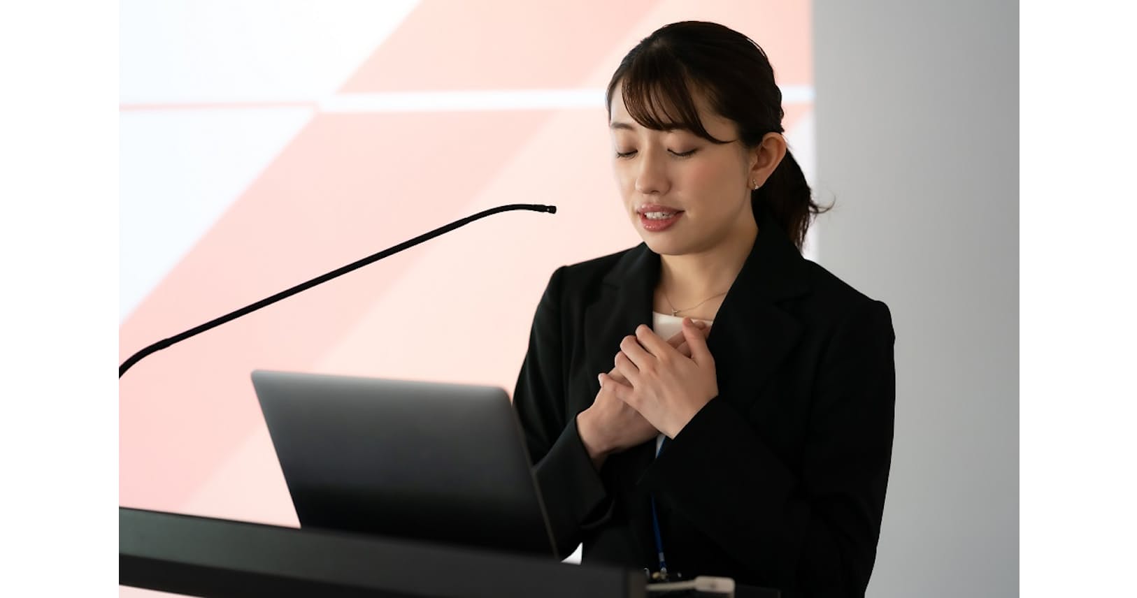 画面越しでも震え あがり症 治療必要な社交不安症も Nikkei Style 画面越しでも震え あがり症 治療必要な社交不安症も Nikkei Style