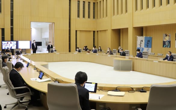 新型コロナ 東京都 モニタリング会議を月2回に 毎週開催を変更 日本経済新聞