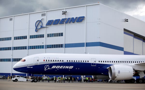 ボーイングの「787」は製造上の問題で出荷停止が続いている＝ロイター