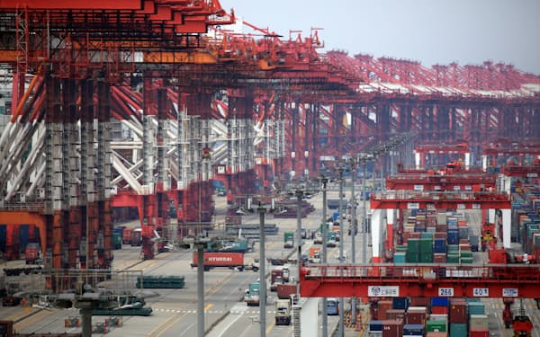 中国はRCEPやTPPを通じて自由貿易を推進する姿勢を打ち出している（上海市、17年）