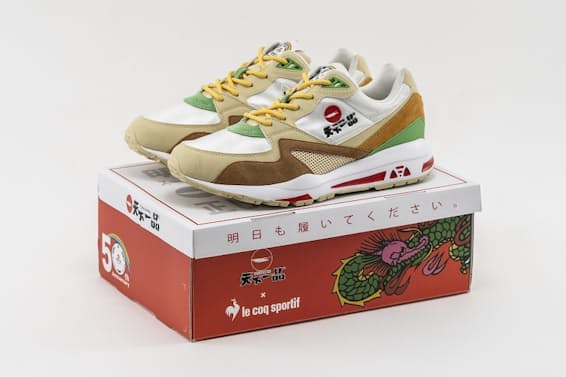 デサント ラーメン店 天下一品 とコラボスニーカー 日本経済新聞 デサント ラーメン店 天下一品 とコラボスニーカー 日本経済新聞