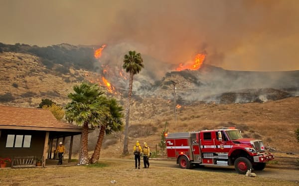 各地で山火事が頻発している（10月、米カリフォルニア）＝マイク・エリアソン撮影・ロイター