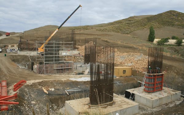 鹿島や大成建設などが手がけたアルジェリアの高速道路建設工事現場