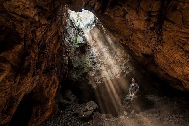埋葬だった 謎の人類ホモ ナレディ 死者を洞窟に Nikkei Style 埋葬だった 謎の人類ホモ ナレディ 死者を洞窟に Nikkei Style