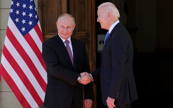 6月にバイデン米大統領とプーチン・ロシア大統領が初会談したが、宇宙の軍拡を巡る協議は遅れている=ロイター