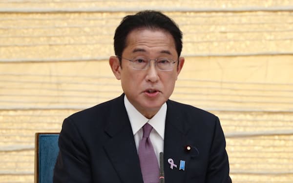 デジタル臨時行政調査会の初会合で発言する岸田首相（16日、首相官邸）