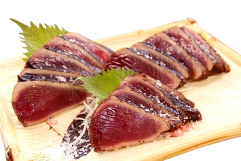 カツオのタタキは生が一番 一本釣りの高知県中土佐町 日本経済新聞 カツオのタタキは生が一番 一本釣りの高知県中土佐町 日本経済新聞