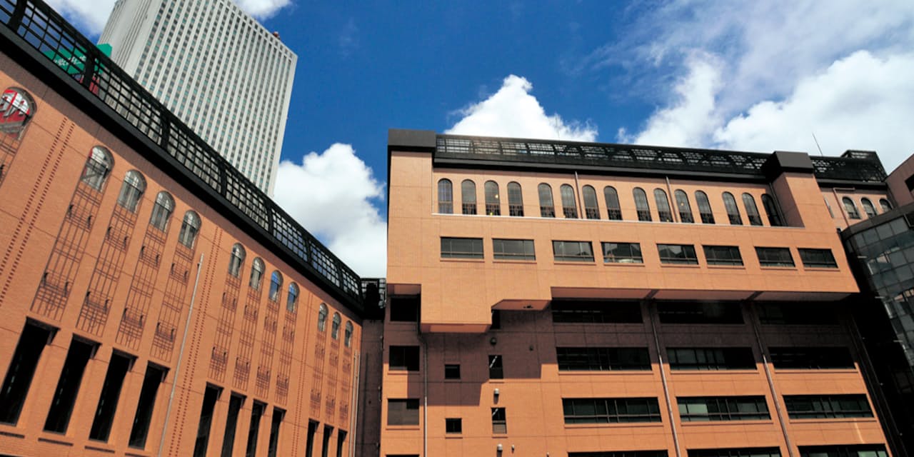 女子御三家 に並ぶ豊島岡 滑り止め校が理系で飛躍 Nikkei Style 女子御三家 に並ぶ豊島岡 滑り止め校が理系で飛躍 Nikkei Style