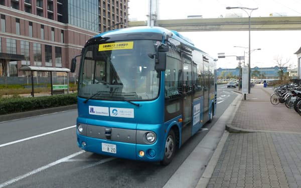 大阪メトロはレベル４の自動運転バスの実証実験を実施する（写真は19年にベイエリアで実験したレベル2の自動運転バス）