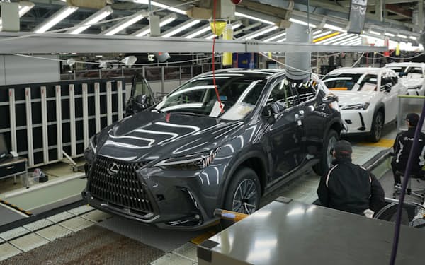 トヨタ九州は宮田工場（福岡県宮若市）で新型NXの生産を開始した