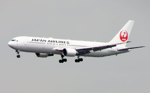 日本航空機（２０１６年７月、羽田空港）