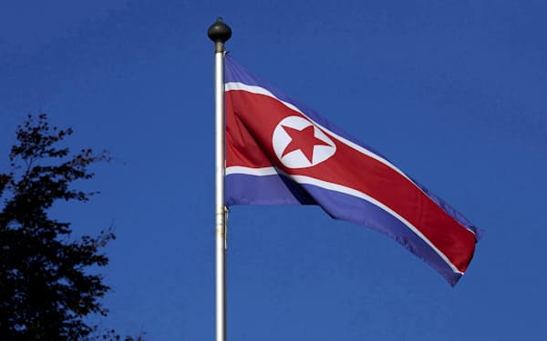 北朝鮮の国旗（スイス・ジュネーブの政府代表部、2014年撮影）=ロイター