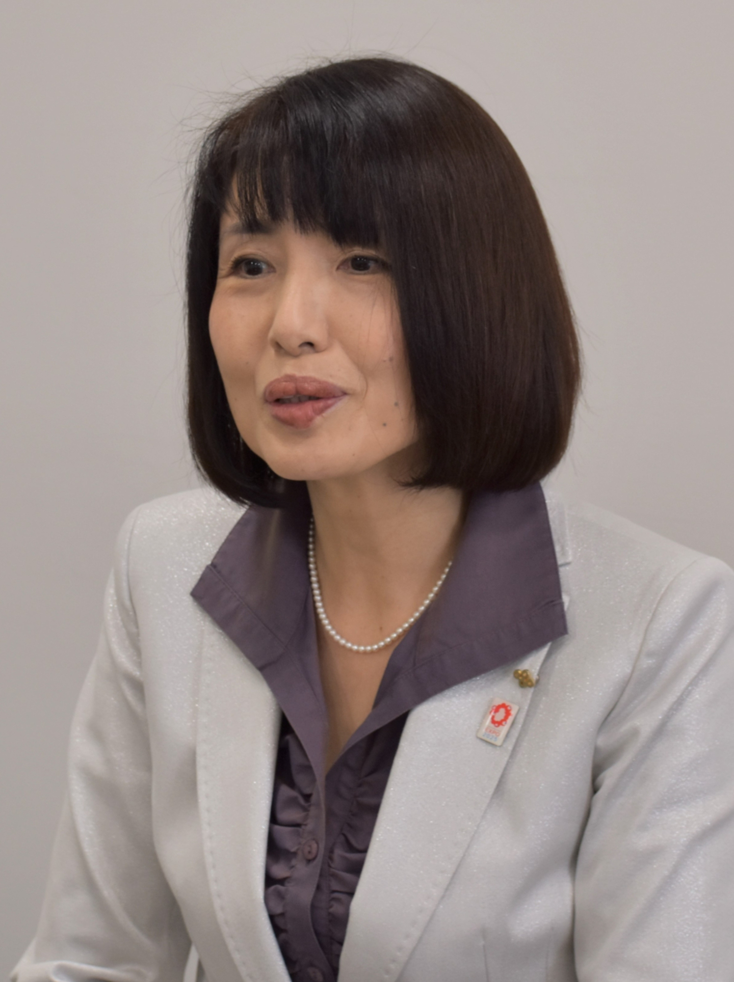 ふじい・むつこ 京大教育卒。86年大阪府庁入庁。新型コロナウイルス対策の指揮を執る。