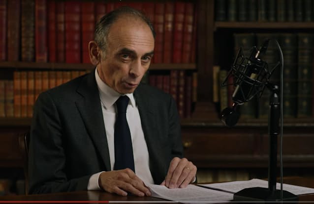 フランス極右ゼムール氏 大統領選出馬表明 日本経済新聞 フランス極右ゼムール氏 大統領選出馬表明 日本経済新聞