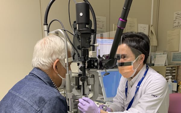 老眼は40歳代から始まり、加齢とともに進行する＝東京医科歯科大学提供