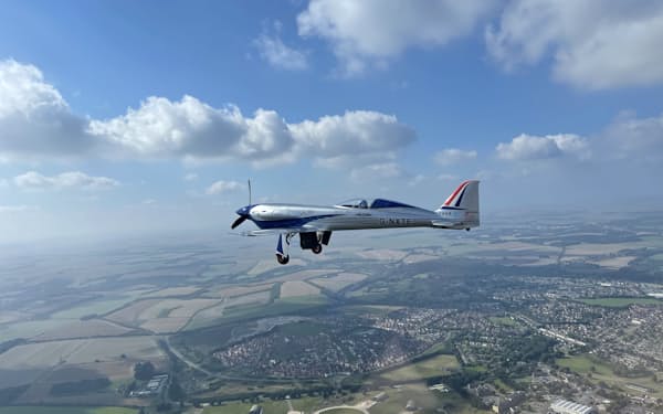 英ロールス・ロイスは2021年秋、「世界最速」を目指す電動航空機の試験飛行に成功した＝同社提供