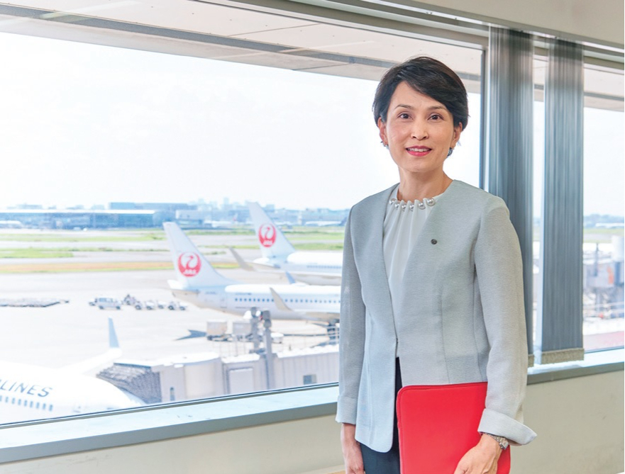 日本航空に勤務する加藤恵美子さん