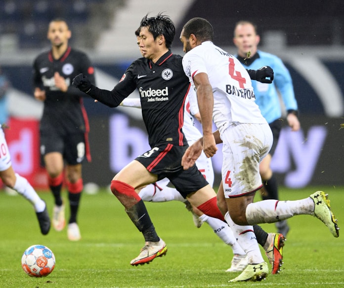 鎌田が終盤までプレー 長谷部は出番なし 海外サッカー 日本経済新聞 鎌田が終盤までプレー 長谷部は出番なし 海外サッカー 日本経済新聞