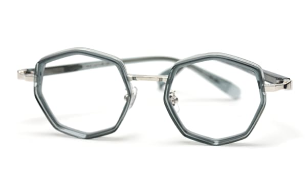 青山眼鏡が企画、製造する「FACTORY900」は独創的なフレームで人気