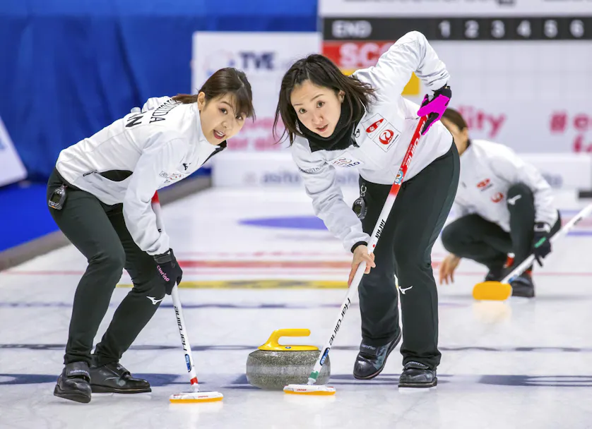 カーリング女子が初黒星 男子は2勝目 五輪最終予選 日本経済新聞 カーリング女子が初黒星 男子は2勝目 五輪最終予選 日本経済新聞