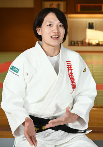 真っすぐな性根 やり抜く力で頂に 柔道 新井千鶴 日本経済新聞 真っすぐな性根 やり抜く力で頂に 柔道 新井千鶴 日本経済新聞