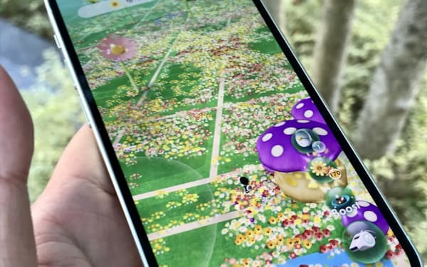 歩くほどに街の中に花が増えていく