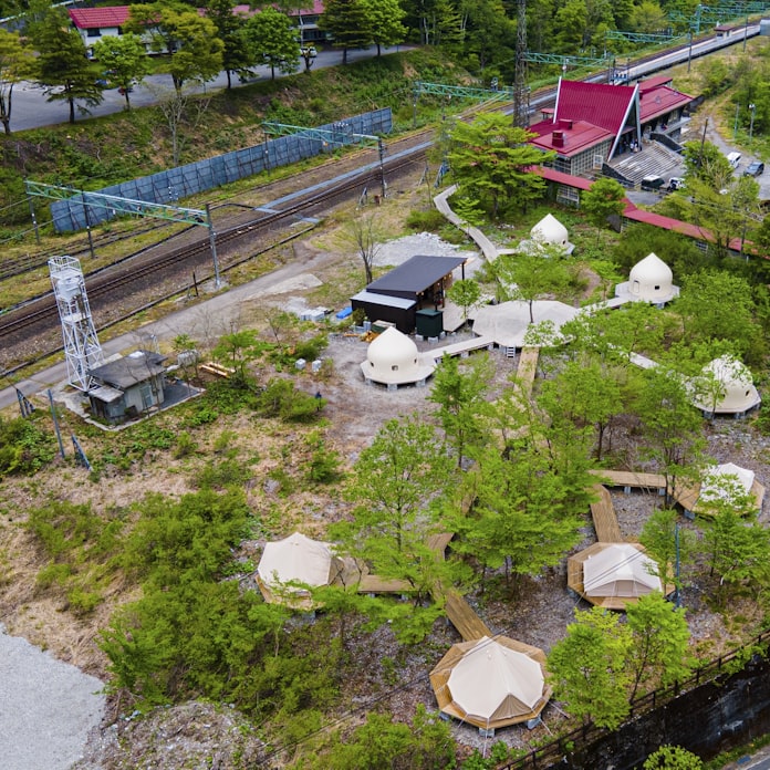 モグラ駅 前でグランピング 秘境駅は宝の原石 日本経済新聞 モグラ駅 前でグランピング 秘境駅は宝の原石 日本経済新聞