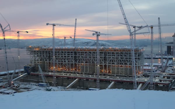 ムルマンスク近郊で建設が進むアークティックLNG2のLNG生産施設