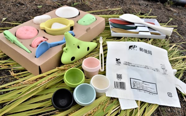 米を原料にしたプラスチック製品。レジ袋、食器、玩具など用途は広がっている