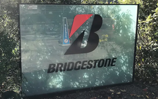 ブリヂストン 乗用車タイヤ7 値上げ 2年8カ月ぶり 日本経済新聞 ブリヂストン 乗用車タイヤ7 値上げ 2年8カ月ぶり 日本経済新聞