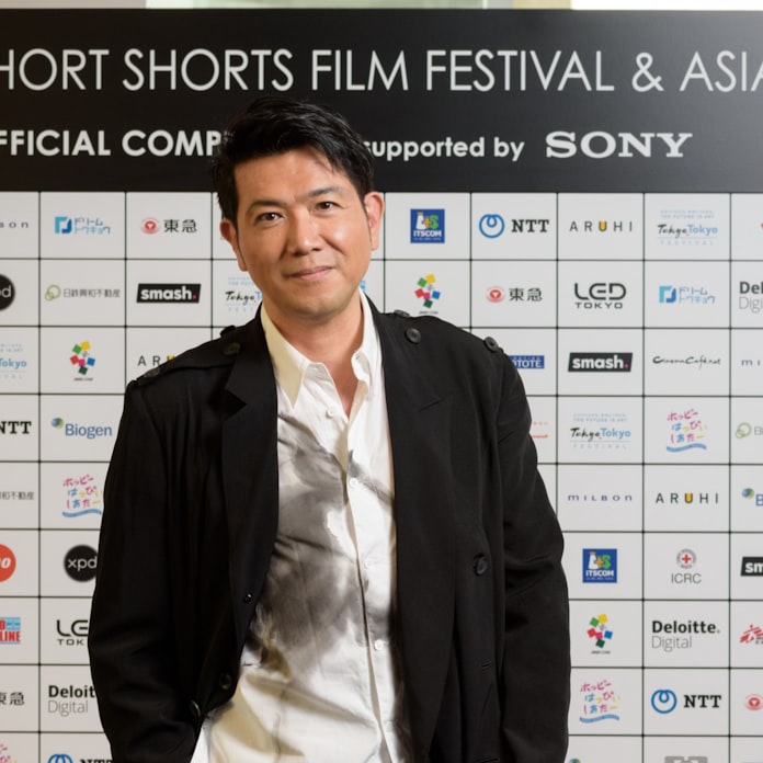 俳優 別所哲也さん 父の いつでも帰ってこい が支え 日本経済新聞 俳優 別所哲也さん 父の いつでも帰ってこい が支え 日本経済新聞