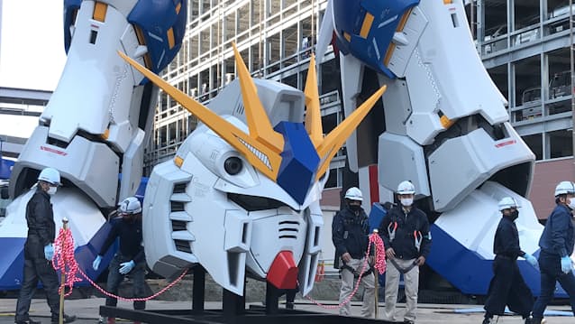実物大は 伊達じゃない 福岡でガンダム像 お披露目 日本経済新聞 実物大は 伊達じゃない 福岡でガンダム像 お披露目 日本経済新聞
