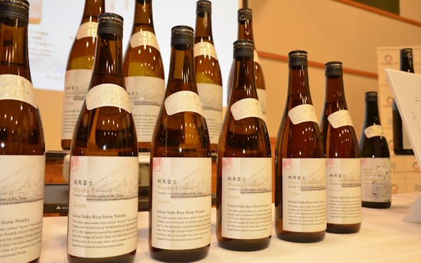 八海醸造はニセコ町産の酒米を使った「ニセコ蝦夷富士（えぞふじ）」を発売（22日、同町）