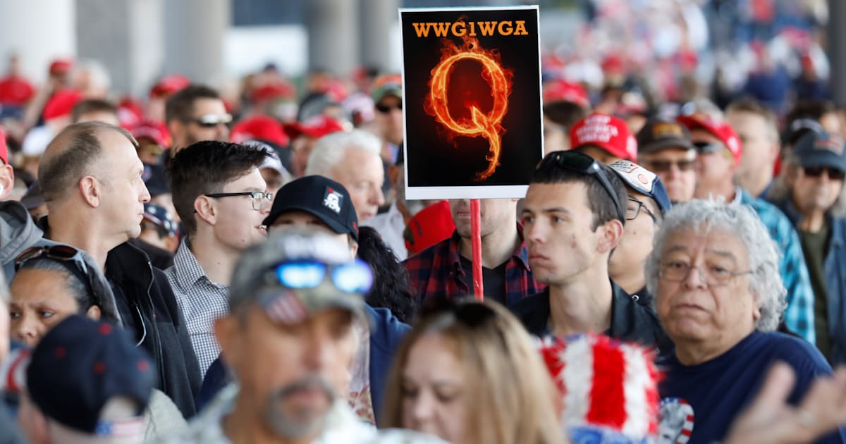 「情報的健康」目指す仕組みを データから社会を読む (写真=ロイター)