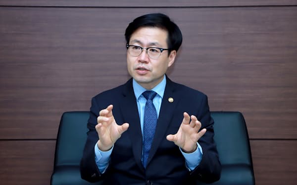 韓国産業通商資源省の呂翰九・通商交渉本部長