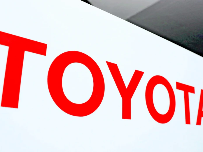 トヨタ、白柳氏を次期社長候補で紡織に 村上氏は豊通へ: 日本経済新聞