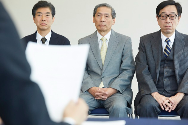 年齢を重ねると、転職求人数が減る傾向に(写真はイメージ) =PIXTA