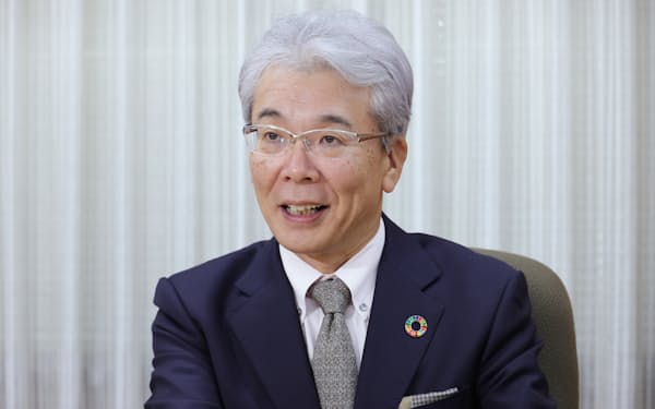 日本特殊陶業の川合尊社長は英語社名変更を検討していると語った（名古屋市）