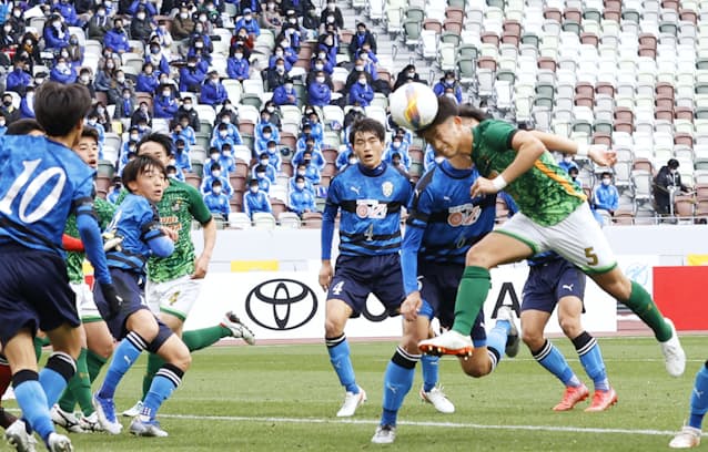 青森山田の高校サッカーv プレミアリーグの意義再認識 日本経済新聞 青森山田の高校サッカーv プレミアリーグの意義再認識 日本経済新聞