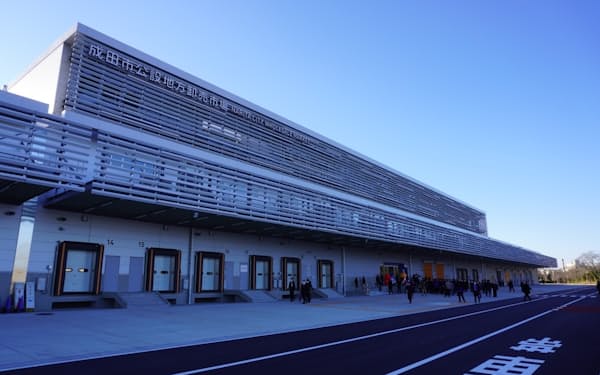 成田空港の利用客が立ち寄れるよう集客施設の整備も計画する