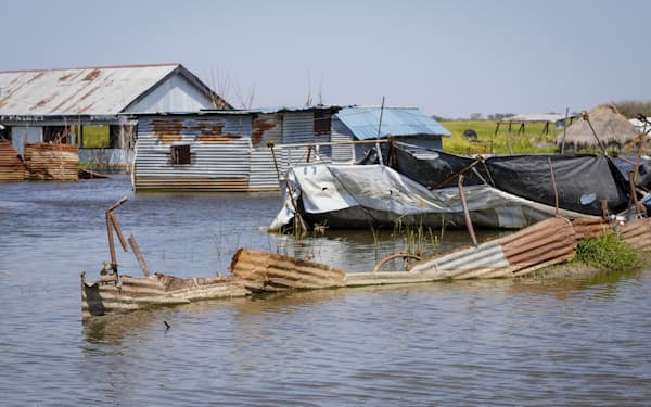南スーダンでは60年で最悪の洪水に見舞われ、多くの国民が住む家を失った＝ＡＰ