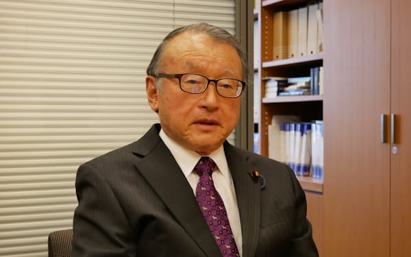 立憲民主党の中川正春憲法調査会長