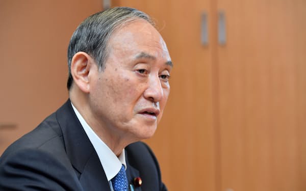 菅義偉前首相(2021年12月）