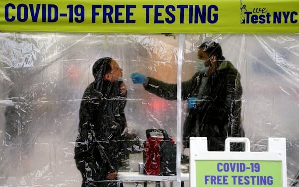 米ニューヨーク市にある無料の新型コロナウイルス検査所＝ロイター