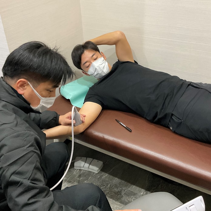 斎藤佑樹さんが挑んだ肘の新治療 勇気持ち 球界を思い 日本経済新聞 斎藤佑樹さんが挑んだ肘の新治療 勇気持ち 球界を思い 日本経済新聞