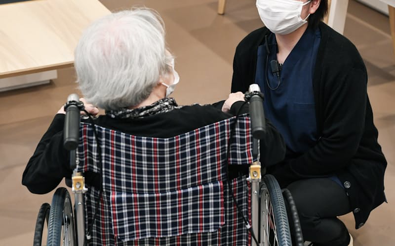 老後は高齢者向け施設に移るという選択肢もある 老後は高齢者向け施設に移るという選択肢もある